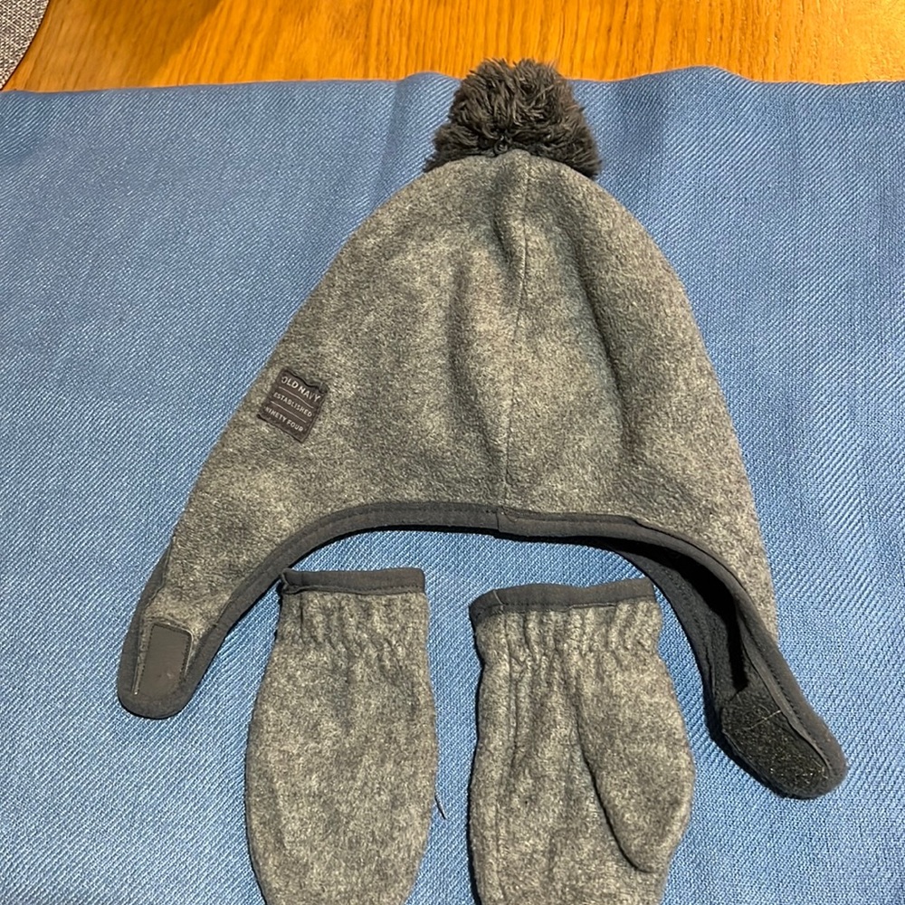 Old navy -baby hat size S